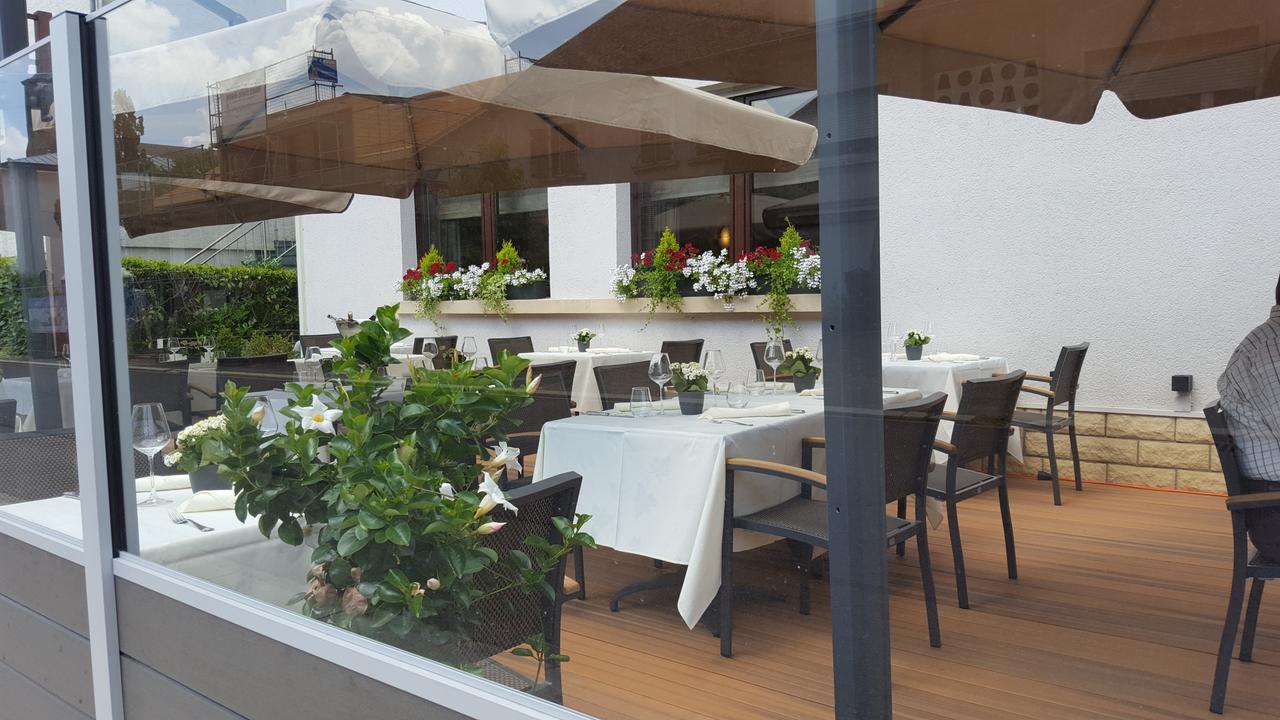 Hotel Re'Ser Stuff Roeser Exterior foto